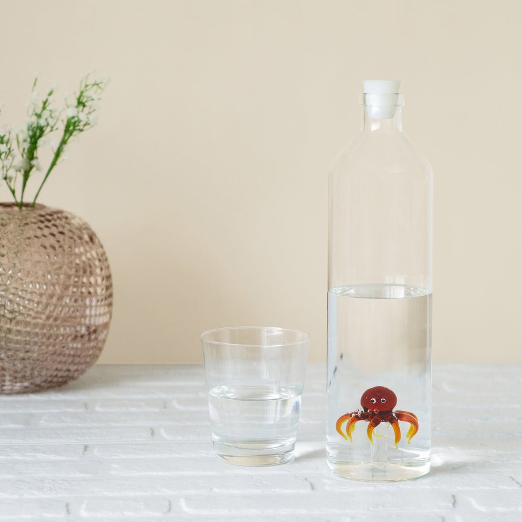 Balvi Atlantis Octopus Ahtapot Detaylı 1200 ml Borosilikat Cam Şişe, Şeffaf/Turuncu - Görsel 4