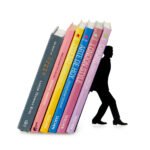 Balvi Too Many Books Kitap Taşıyan İnsan Figürlü Metal Kitap Tutucu