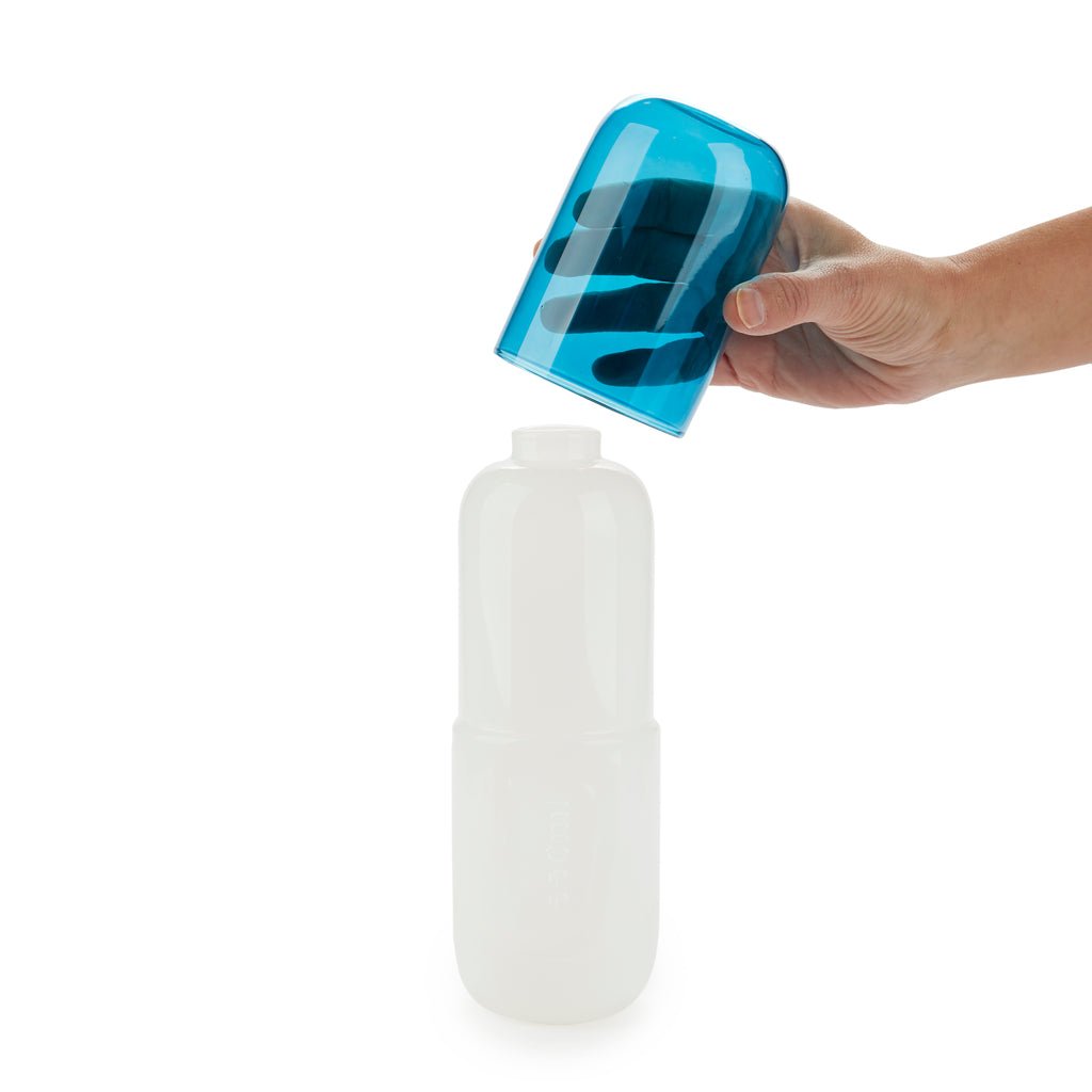 Balvi Water Pill Hap Tasarımlı 550 ml Cam Şişe ve Bardak Seti, Beyaz/Mavi - Görsel 6